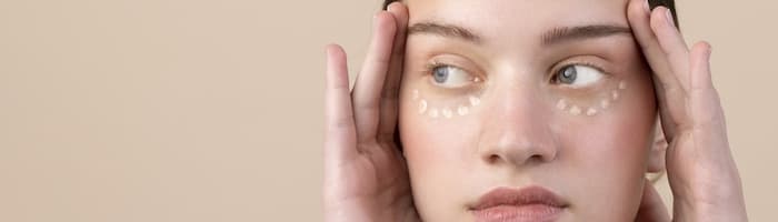 “Гусиные лапки”, темные круги, отеки – как подорать наиболее подходящий для себя крем для глаз?