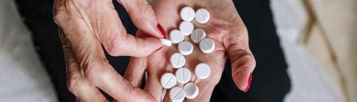 Farmaceite iesaka, kā senioru vidū veicināt zāļu pareizu lietošanu